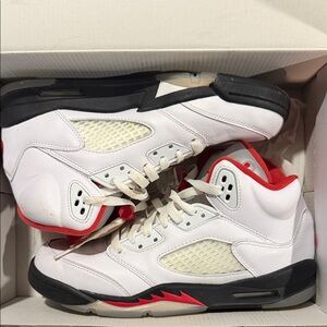 Air Jordan 5 fire red